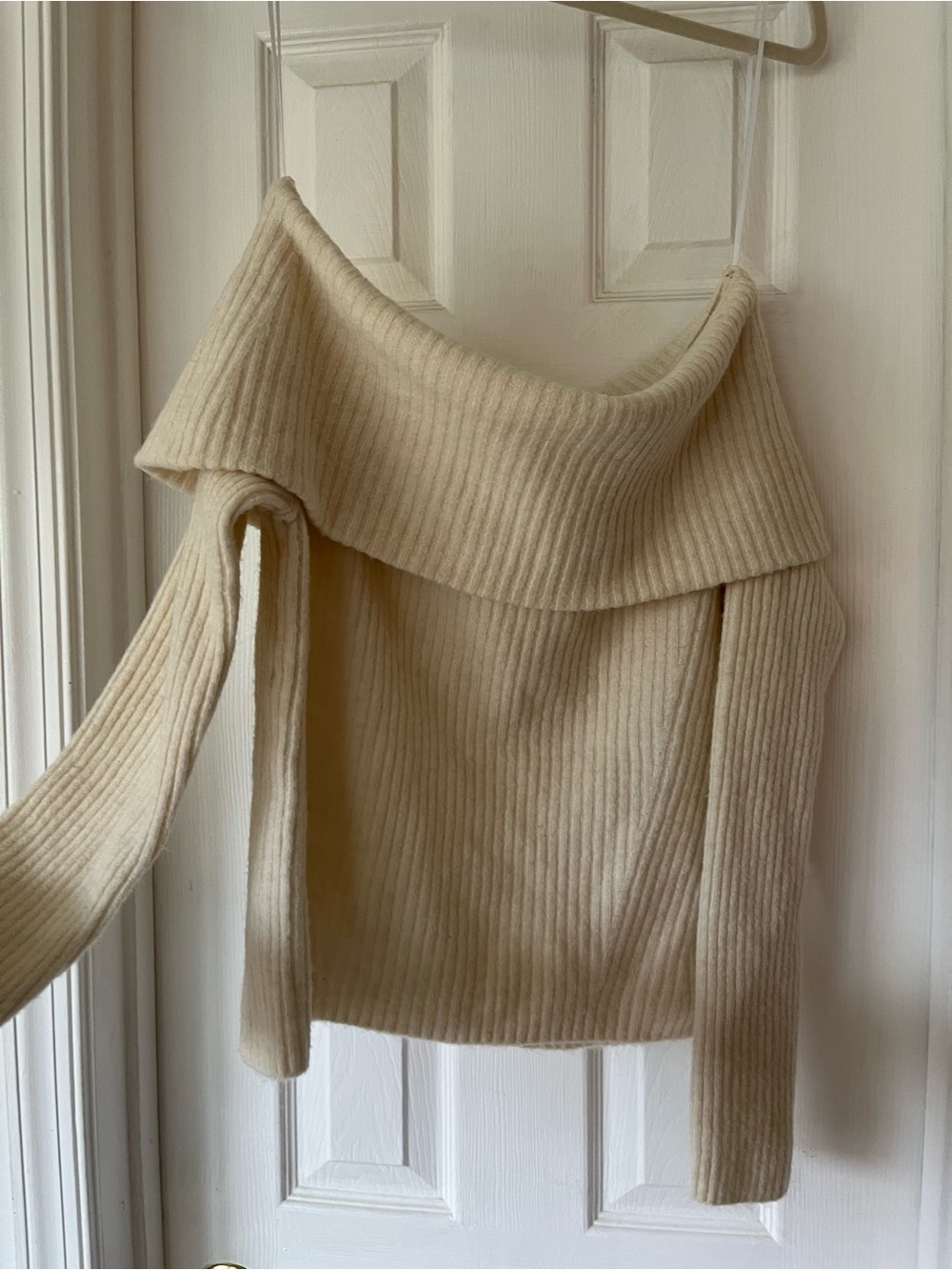 H&M Off-the-Shoulder Ribbed Sweater - Cream - Picture 3 of 4